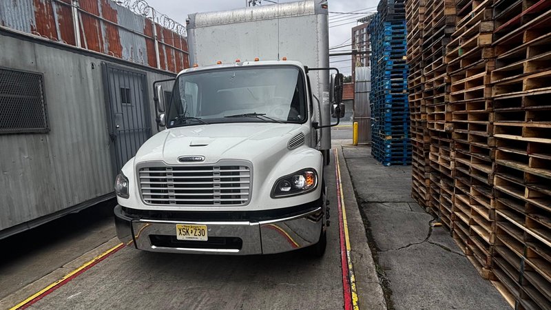 Hino 268 Box Truck — Sultan Freight fleet